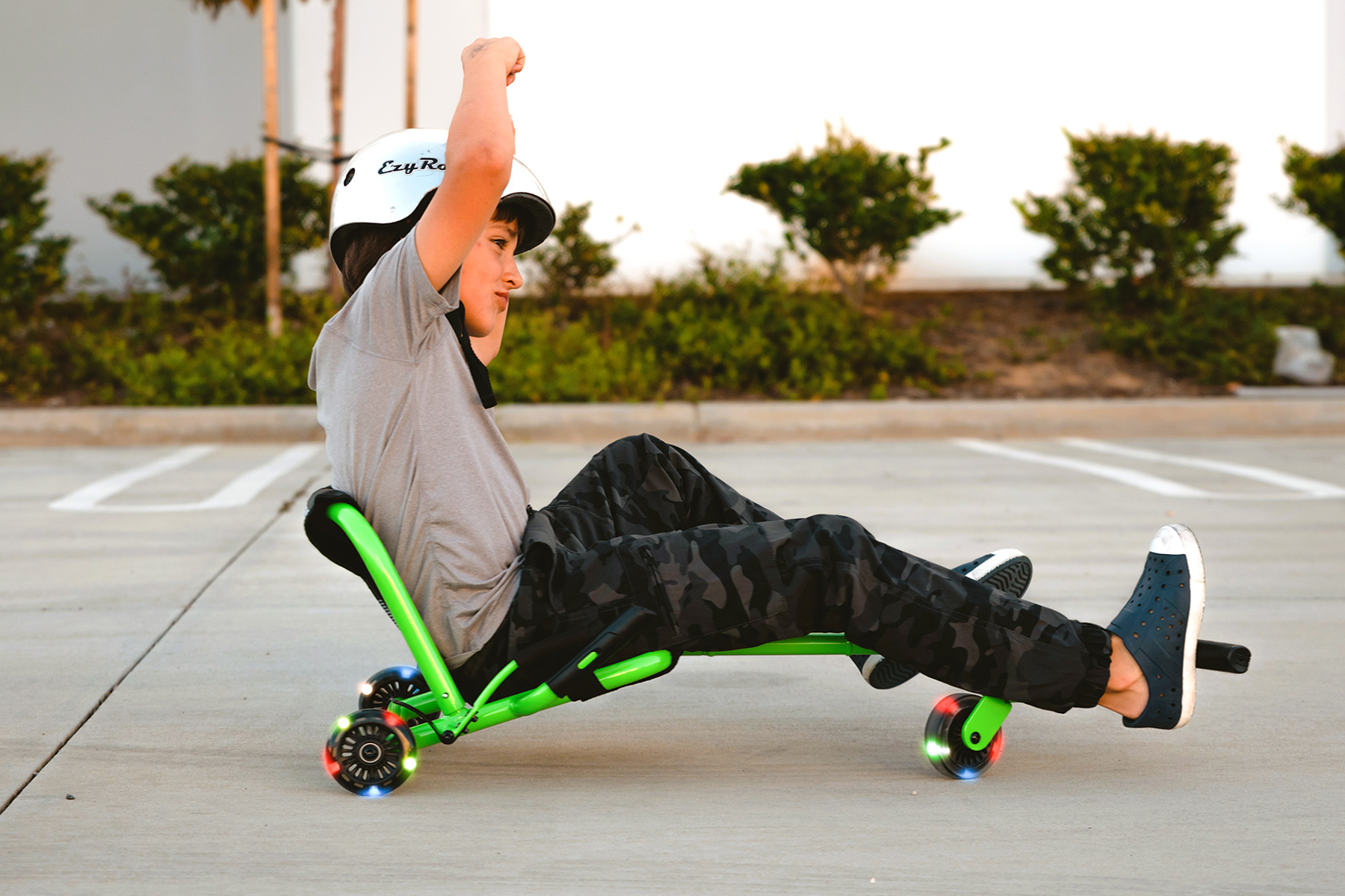 ezyroller-classic-purple-led-wheels-dreirad-limited-edition image 5