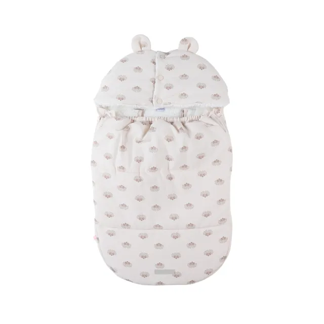 noukies-mix-match-babynest-wasserabweisend-hellrosa-igel-bis-4-5-monate image 1