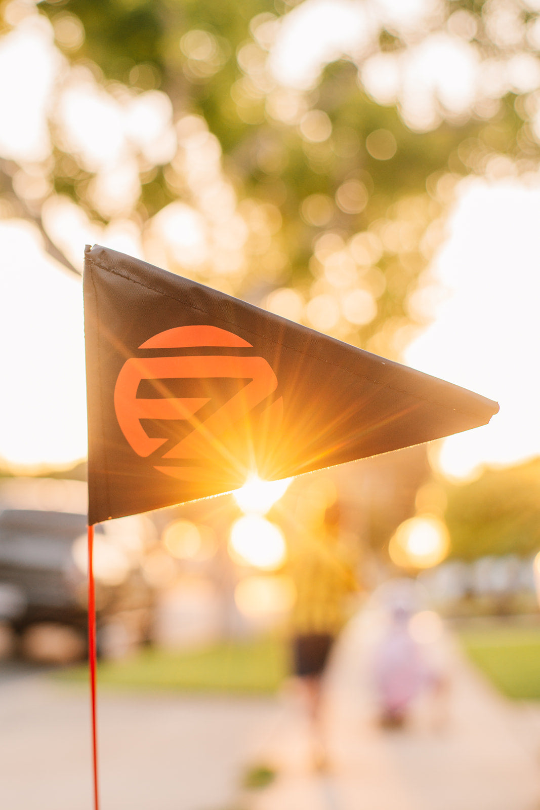 ezyroller-flaschenhalter-mit-schwarzer-flagge-zubeh-r image 2